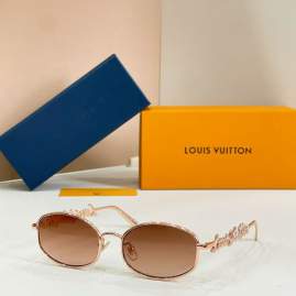 Picture of Louis Vuitton Sunglasses _SKUfw80916455fw